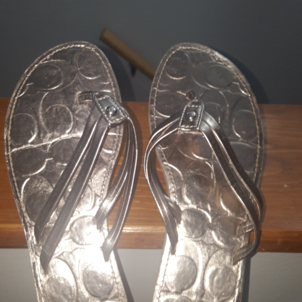 Coach Flip Flops - Picture 4 of 4